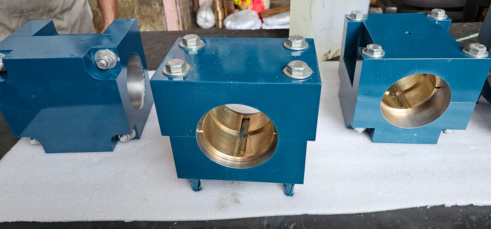 Split bush plummer blocks